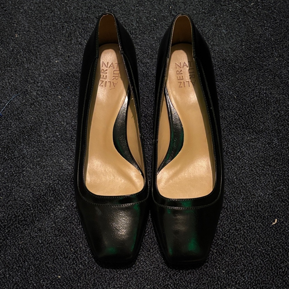 Naturalizer Black Leather Heels